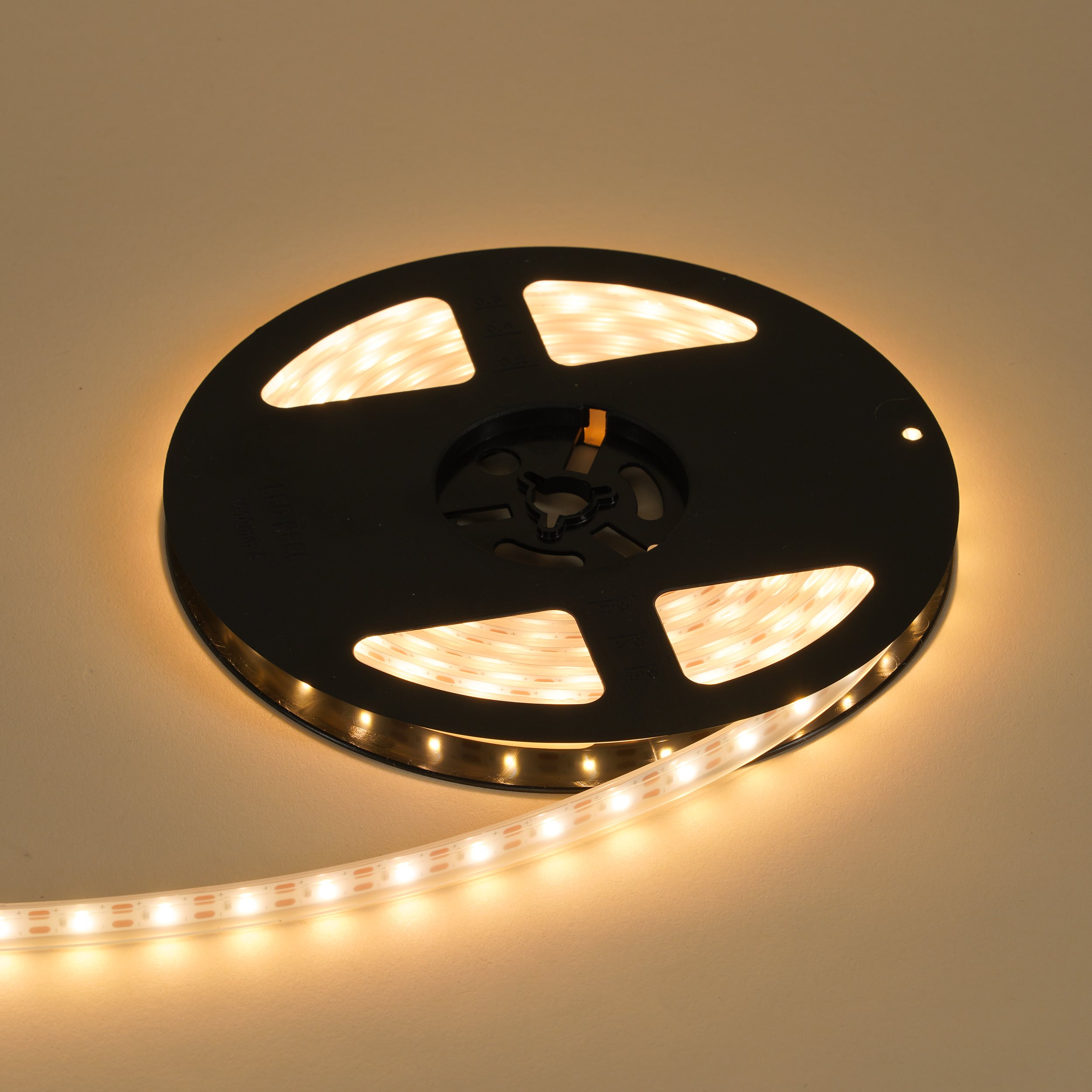 Solar LED-Lichterband mit 300 warmweißen LEDs