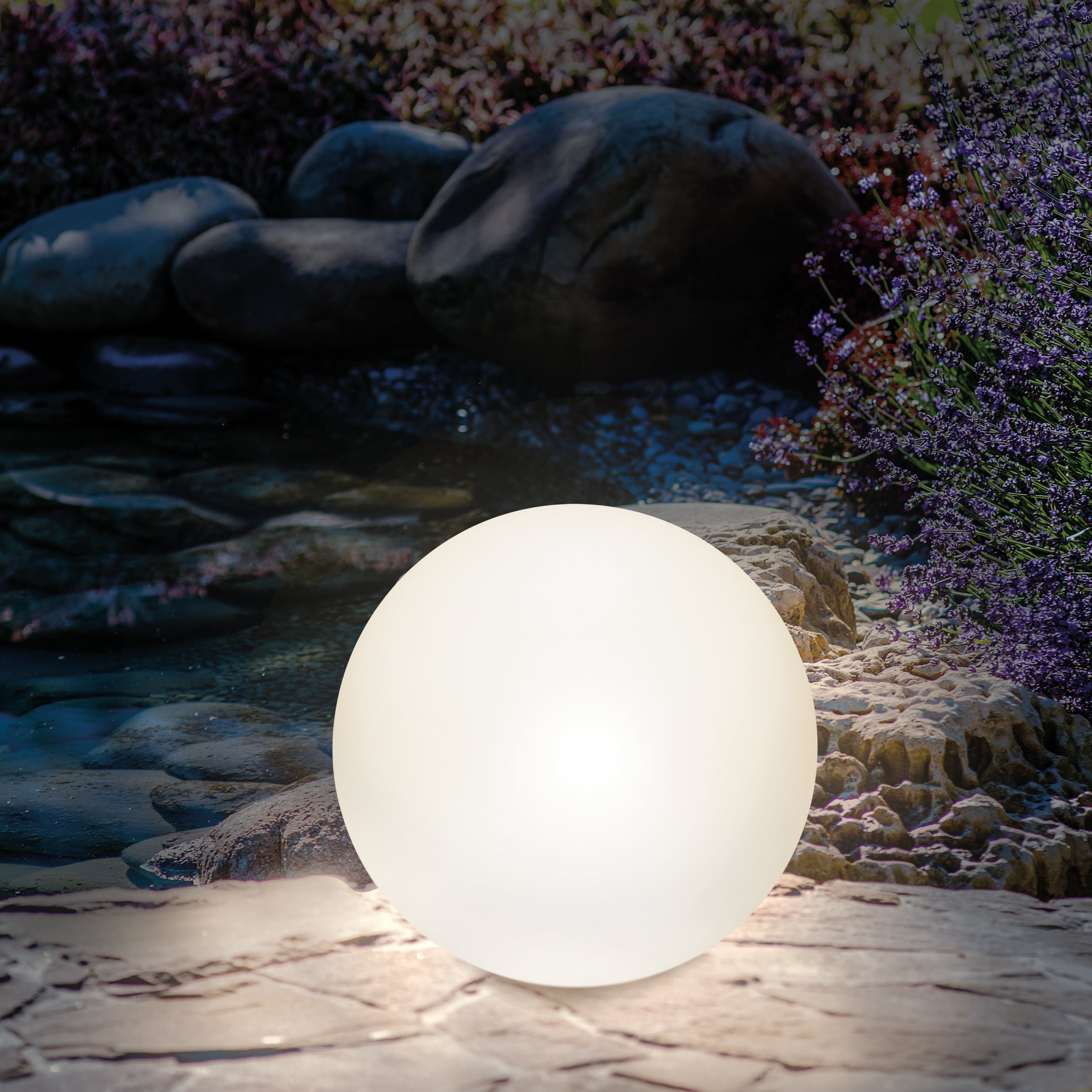 Stimmungsvolle Solarkugel Siena ⌀ 30 cm mit Fernbedienung