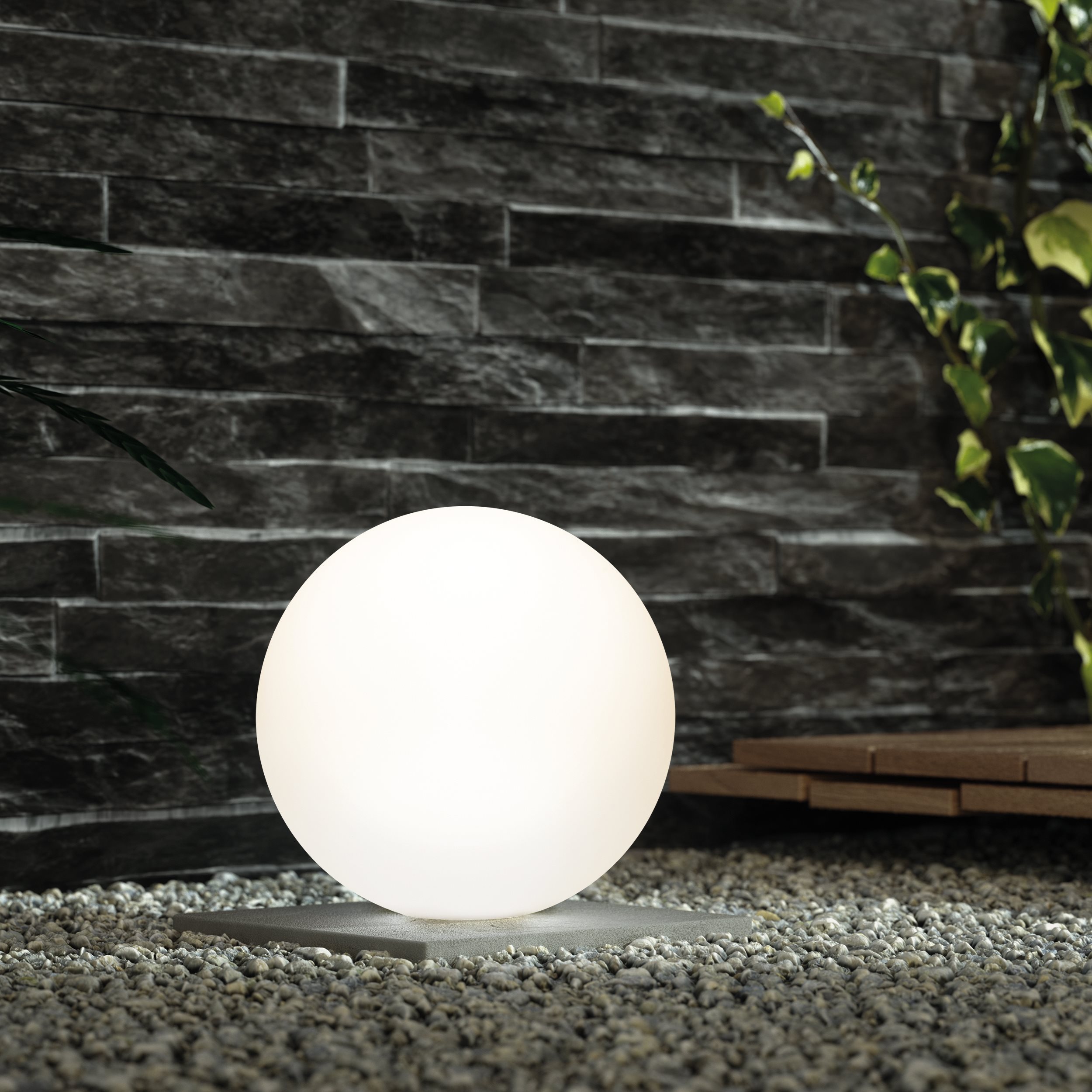 Stimmungsvolle Solarkugel Siena ⌀ 40 cm mit Fernbedienung
