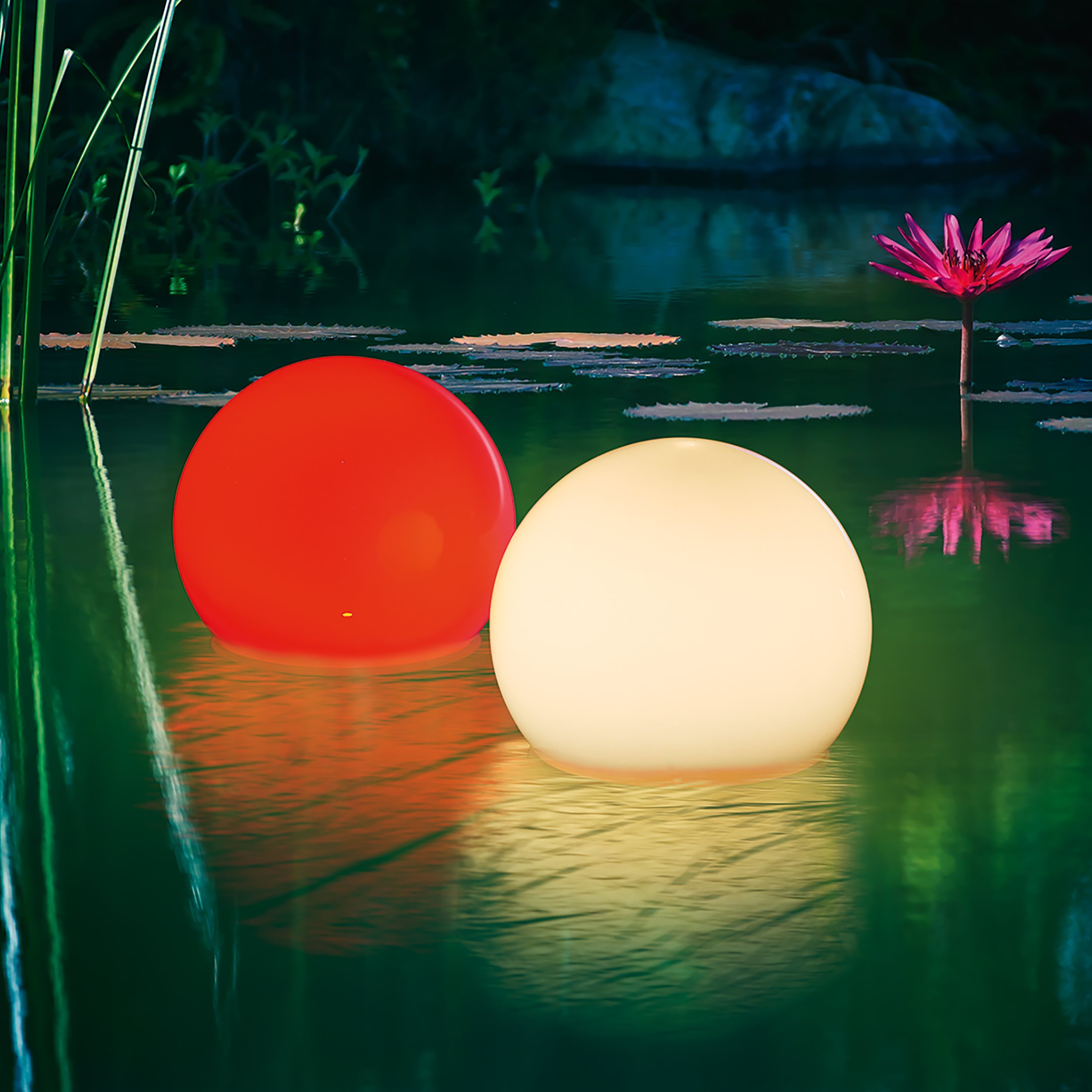 Solar Schwimmkugeln ⌀ 15 cm im 2er Set mit Fernbedienung