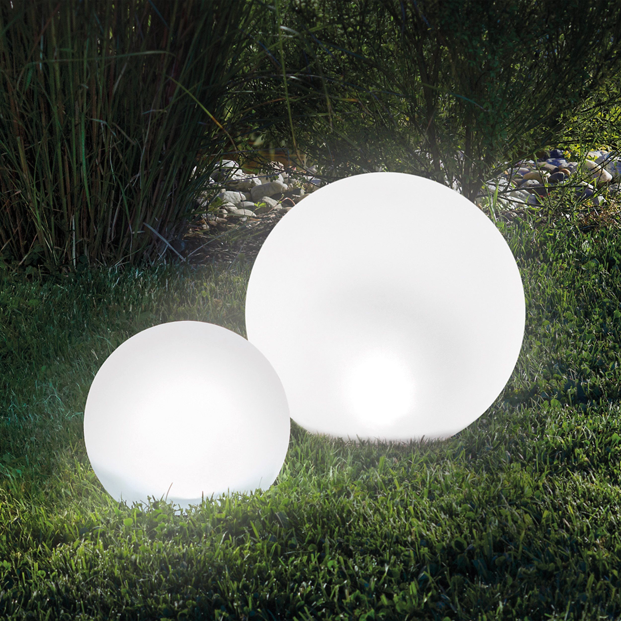 Solar Leuchtkugelset Basic ⌀ 20 & 30 cm mit 7 Lichtfarben