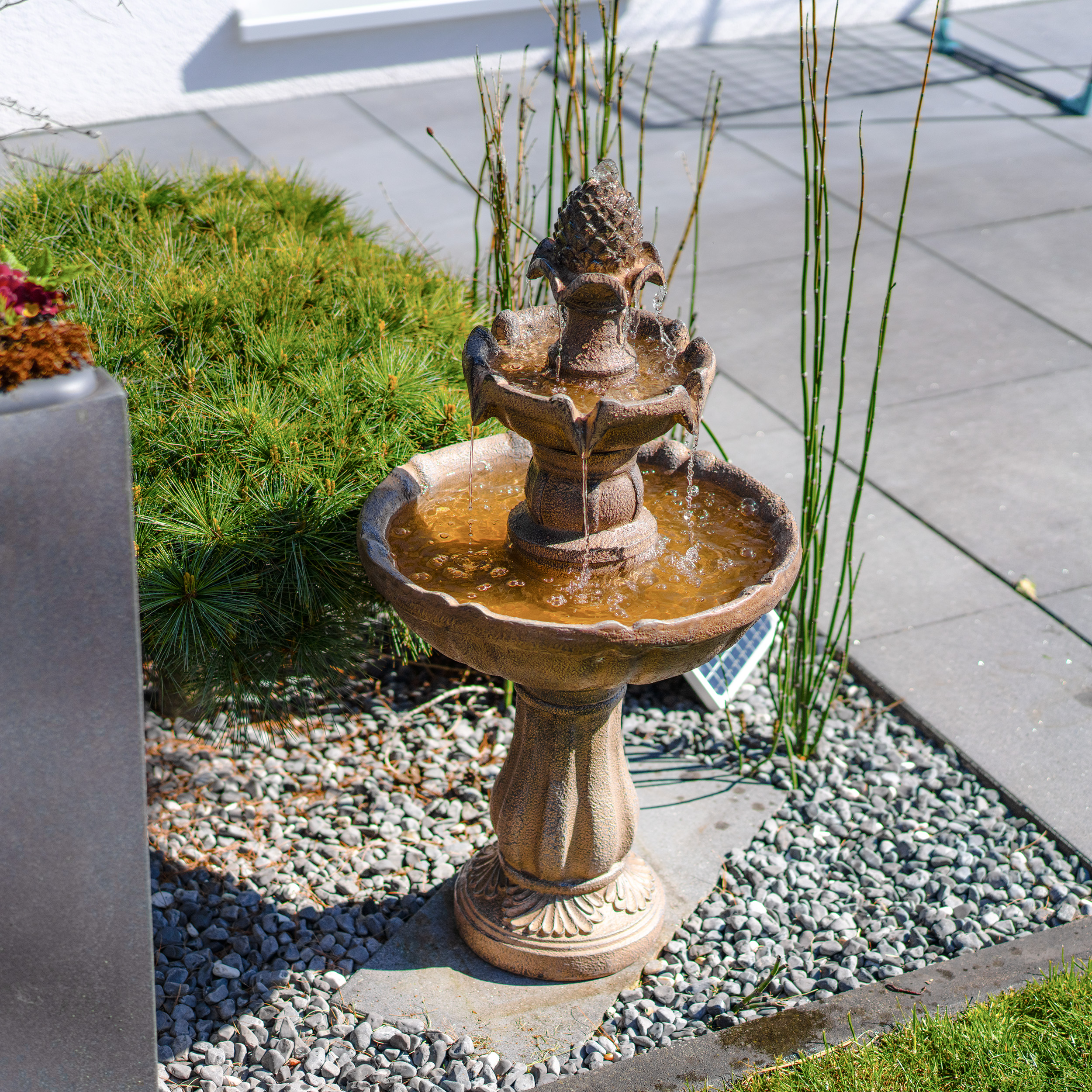 Solar Standbrunnen 83 cm mit dreifach Wasserspiel