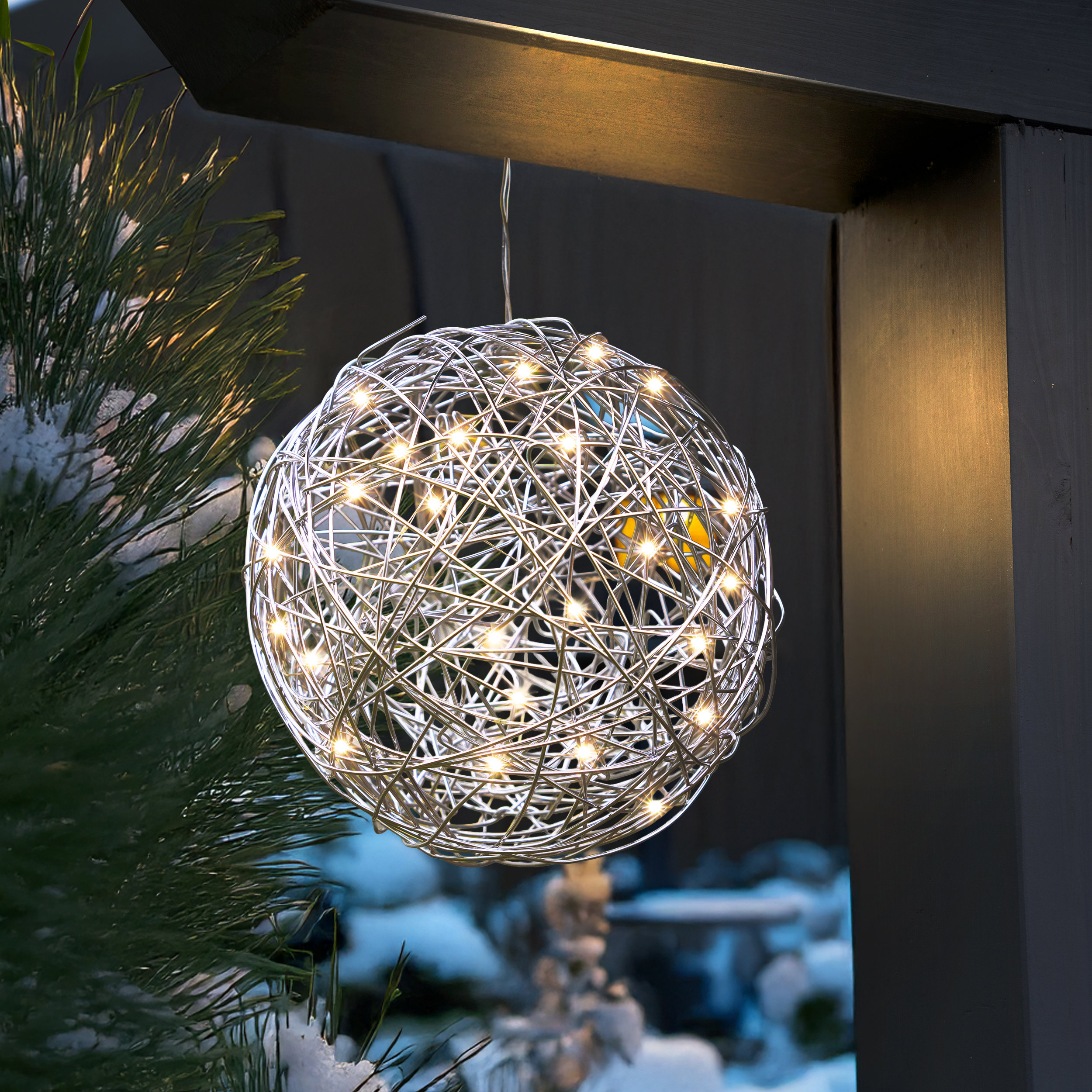 Solar Deko-Drahtkugel ⌀ 25 cm mit 50 warmweißen LEDs