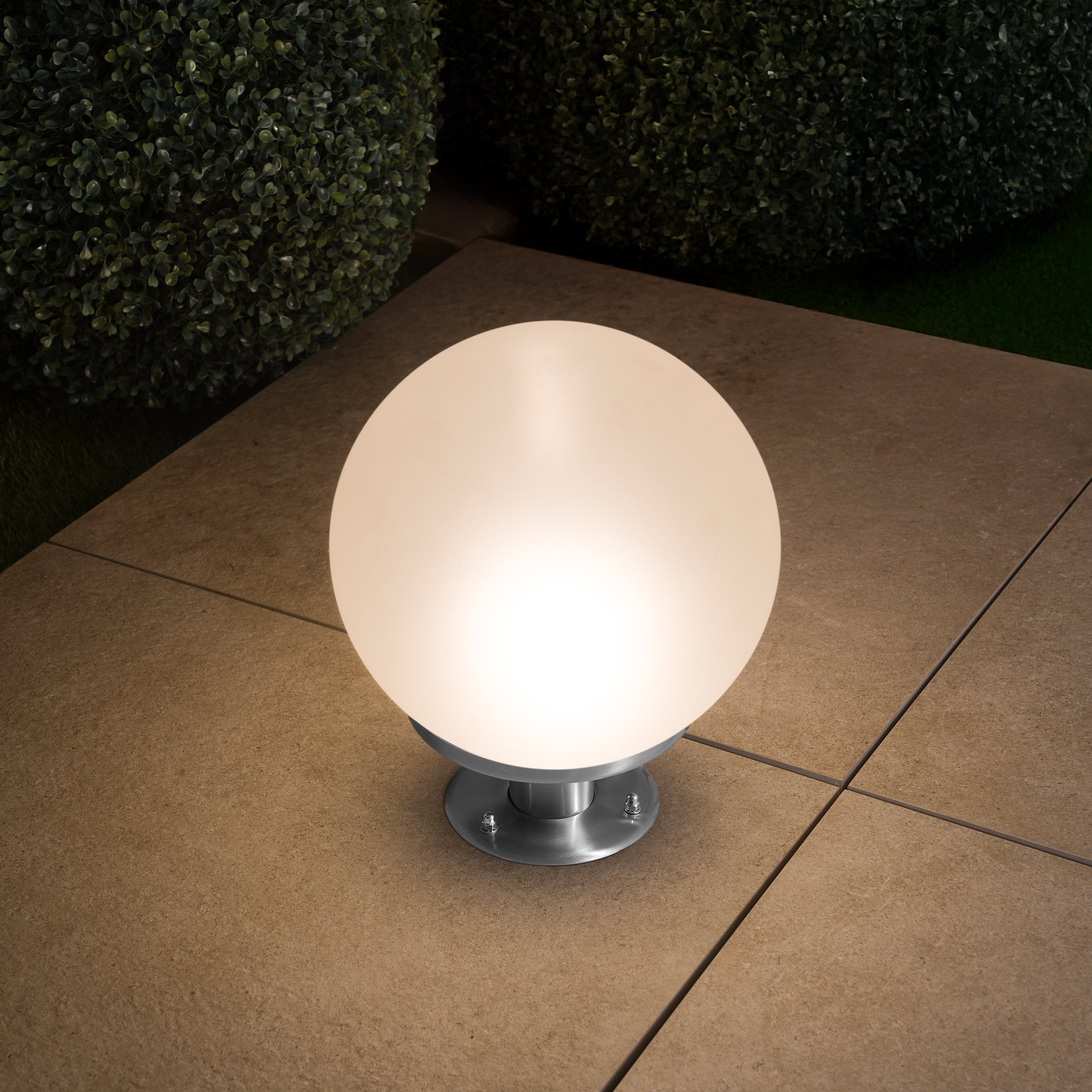 Solarkugel Liana ⌀ 25 cm mit Edelstahlfuß und Fernbedienung