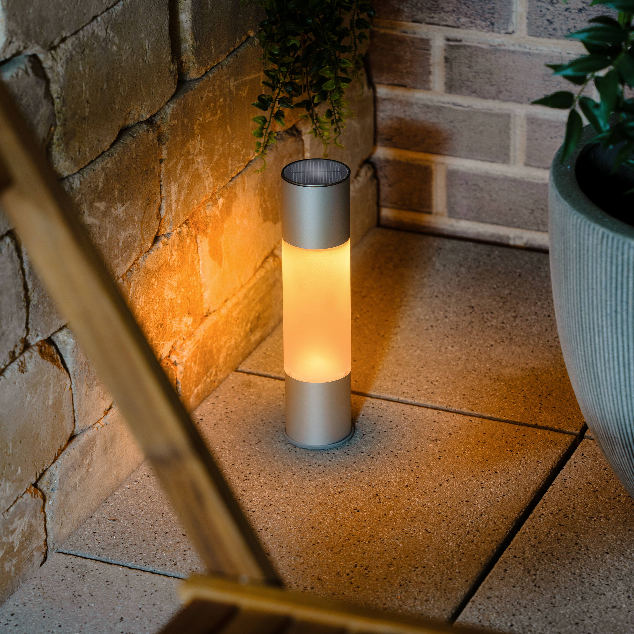 Solar Standleuchte Pole Light 30 bernsteinfarben