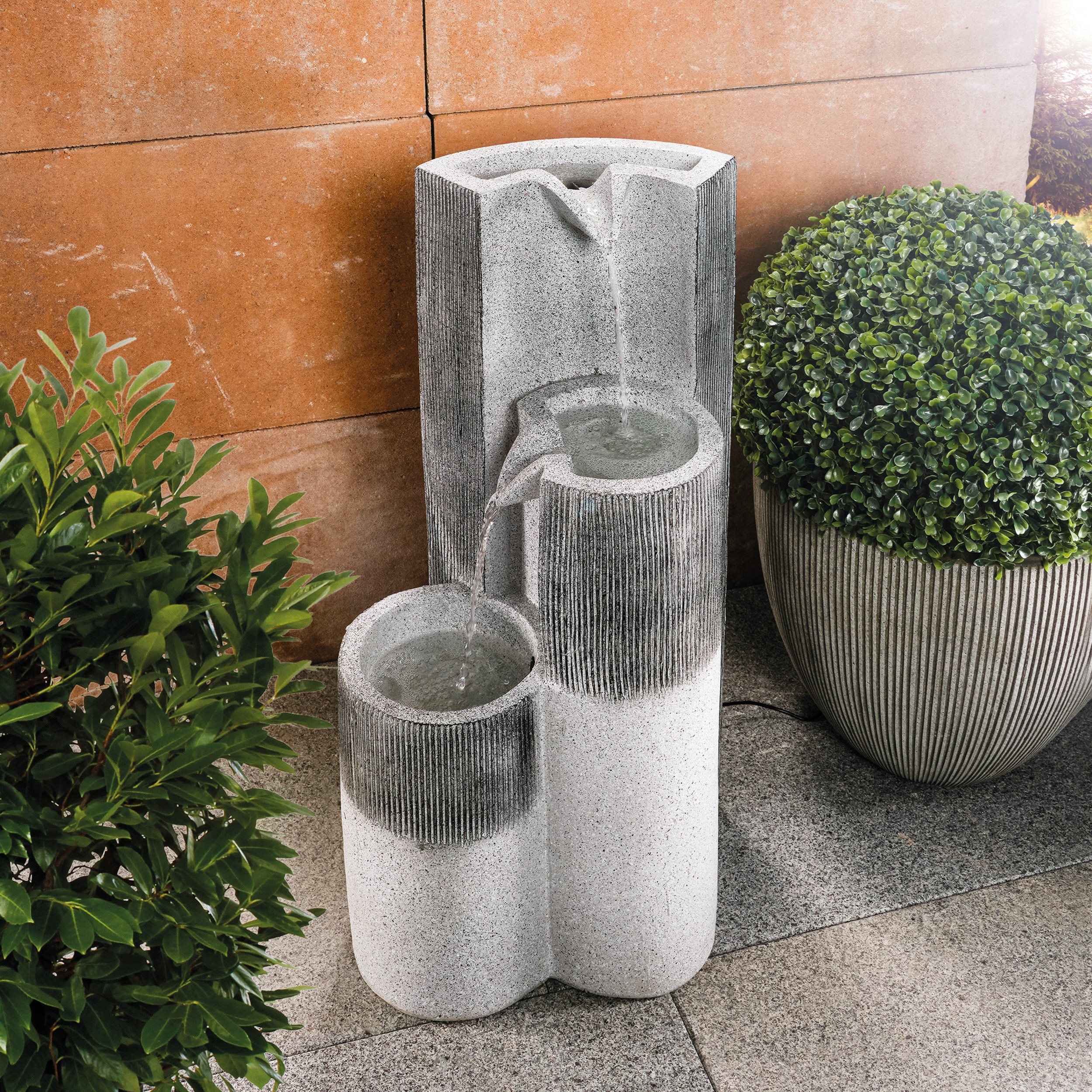 Solar Gartenbrunnen Smart Fountain mit Direktbetrieb