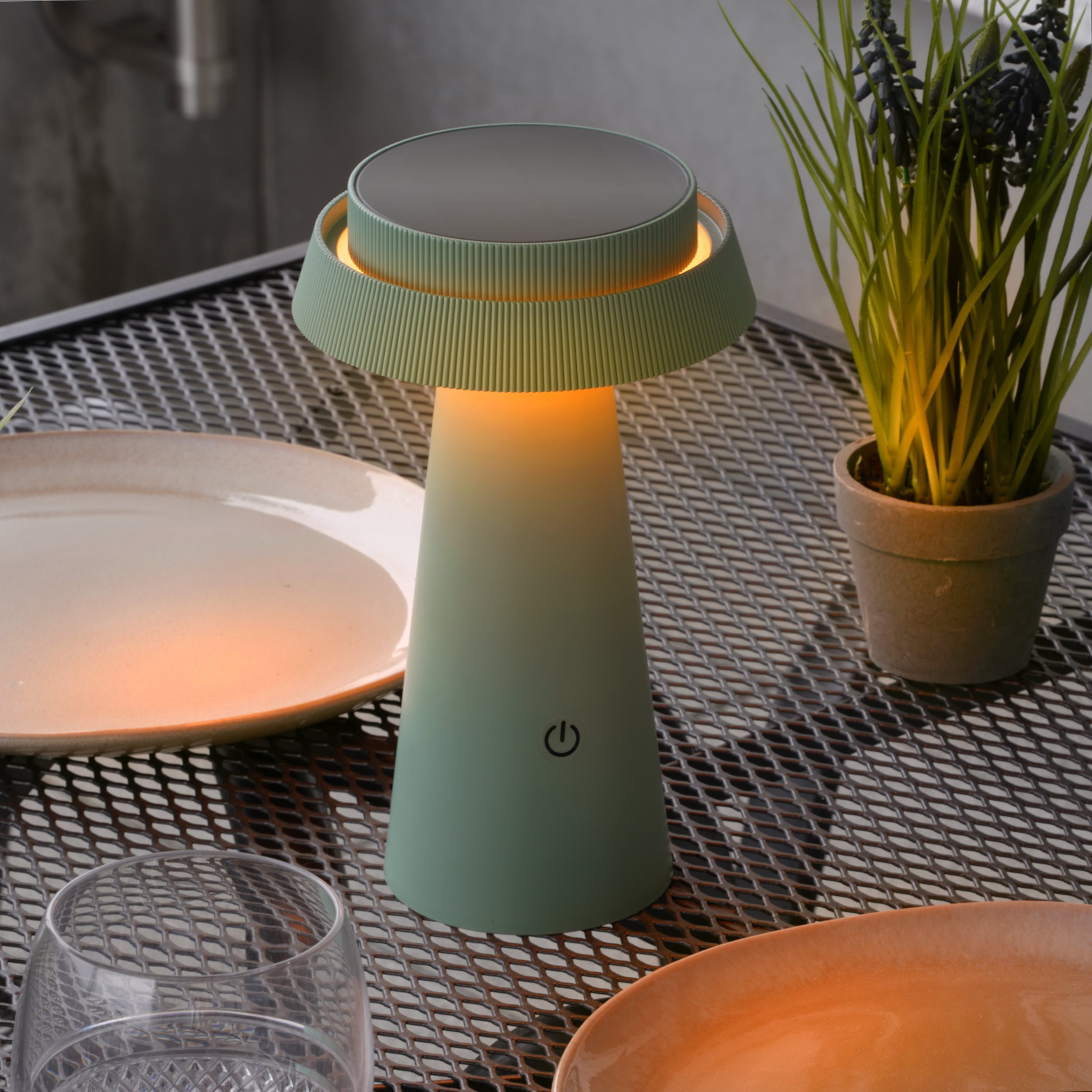 Solar Sensor Tisch- und Campingleuchte Sissi 23 bernstein