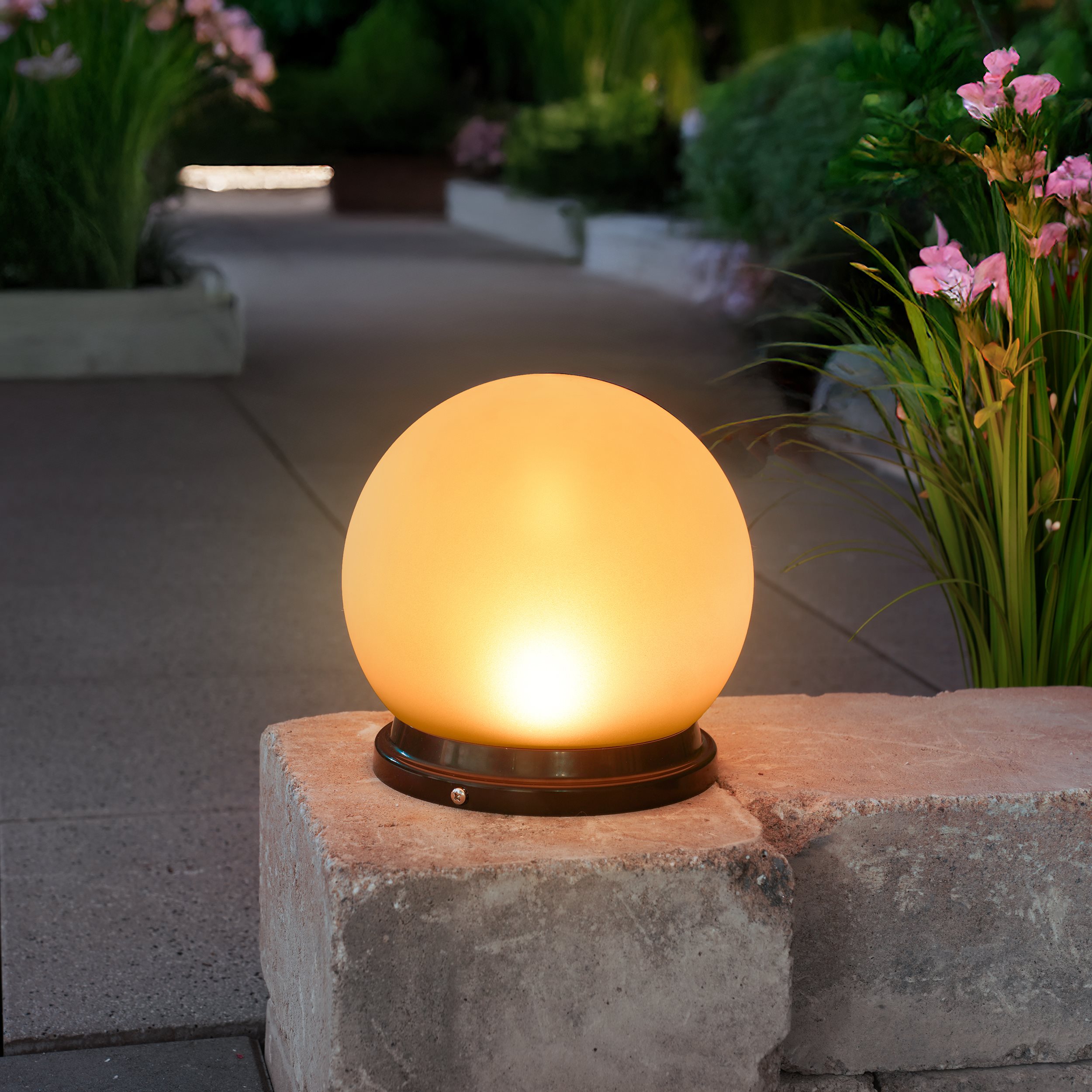 Solar Deko-Leuchtkugel 20 cm mit bernsteinfarbenem LED Licht