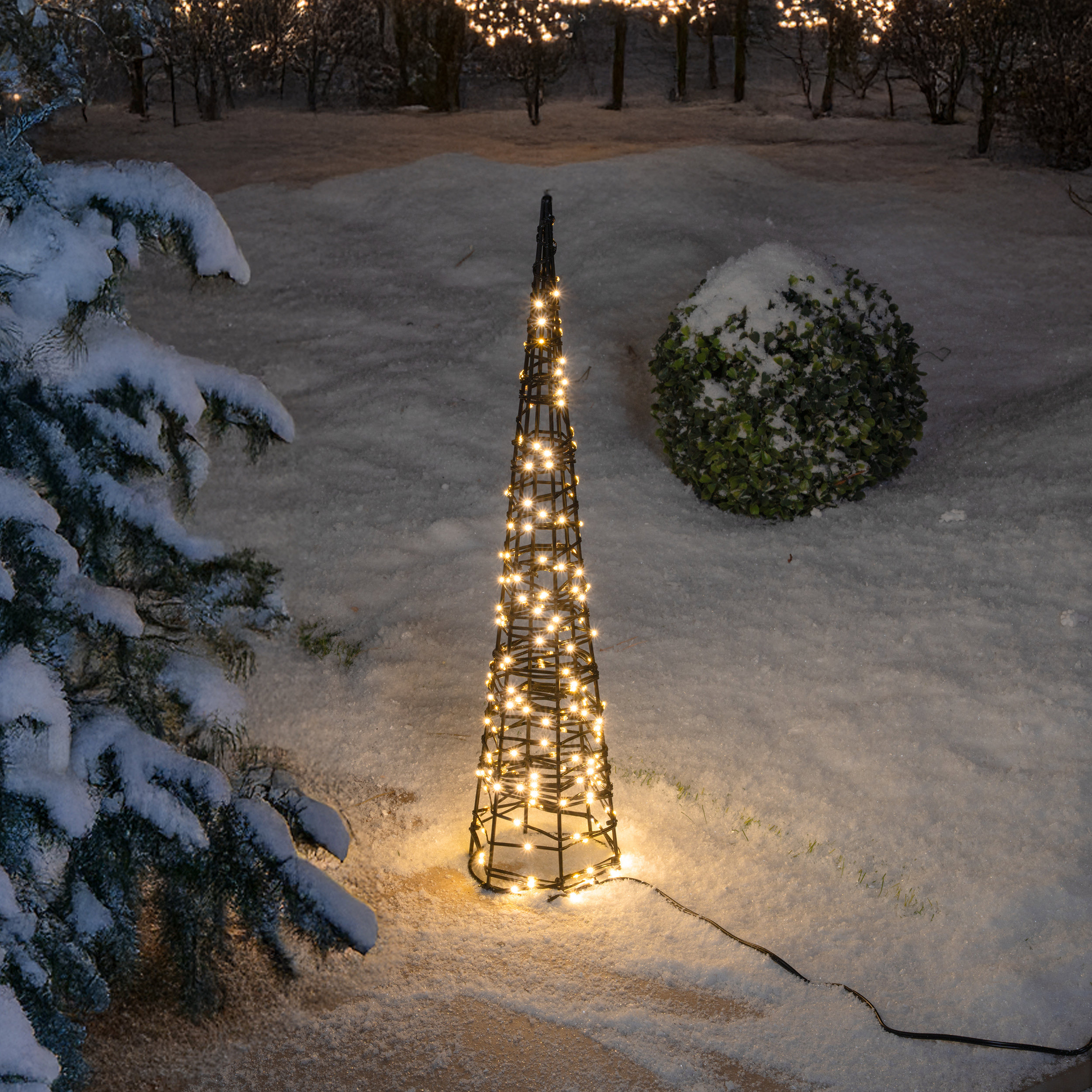 Solar Weihnachtspyramide Höhe 60 cm mit 200 warmweißen LEDs