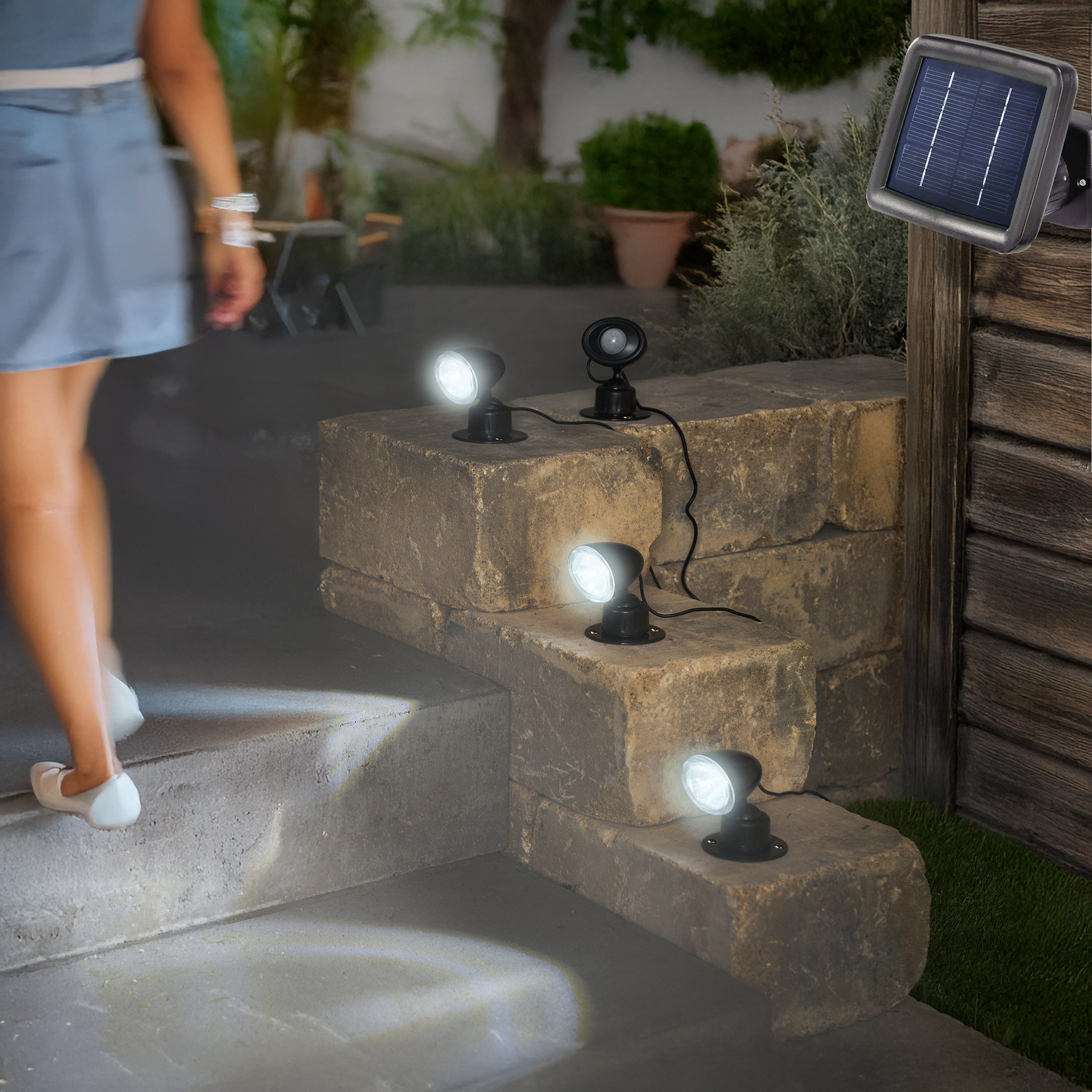 PIR-Solarstrahler Trio mit 3 Wand- oder Bodenpots