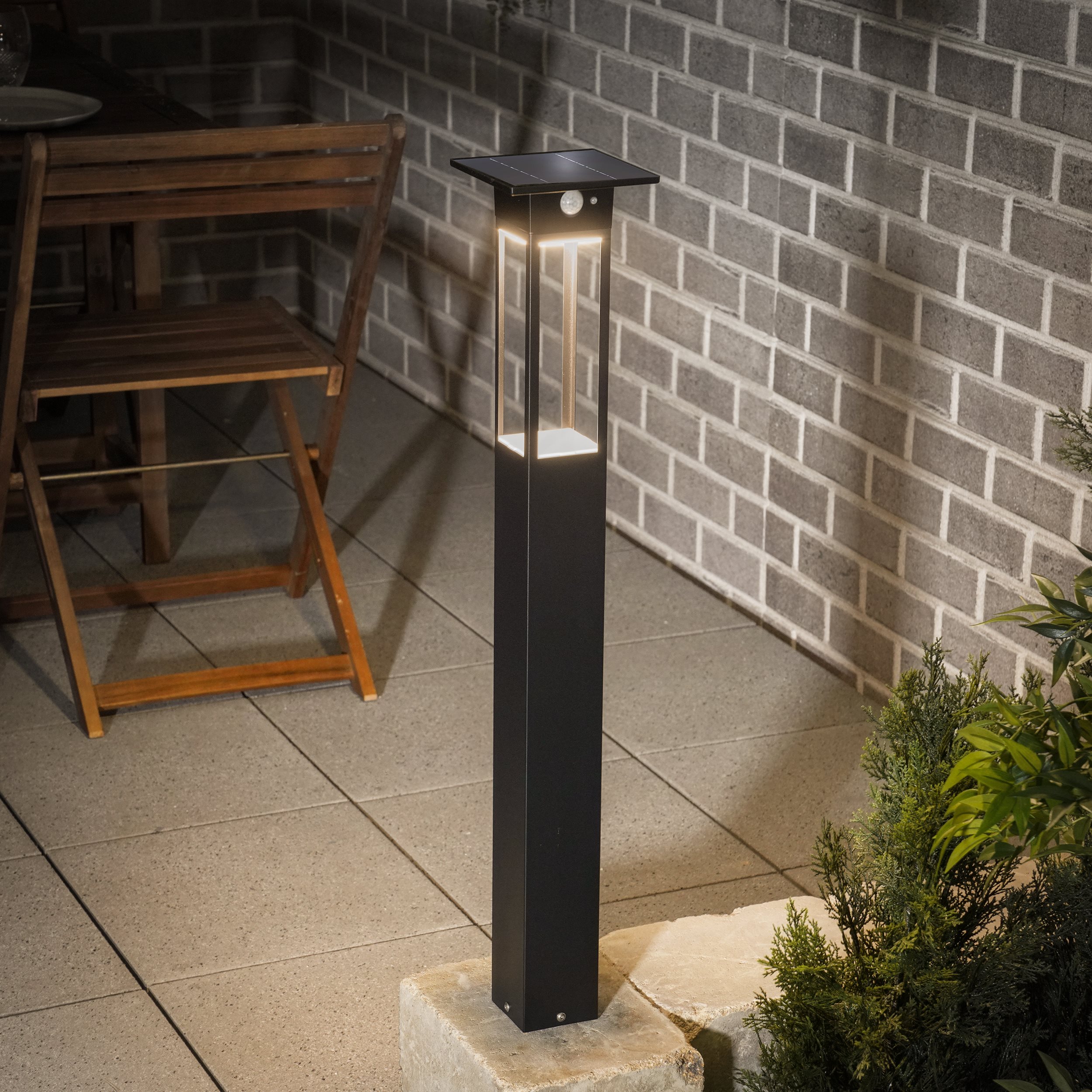 Solar Sensor-Standleuchte Tarano 84 cm, schwarz