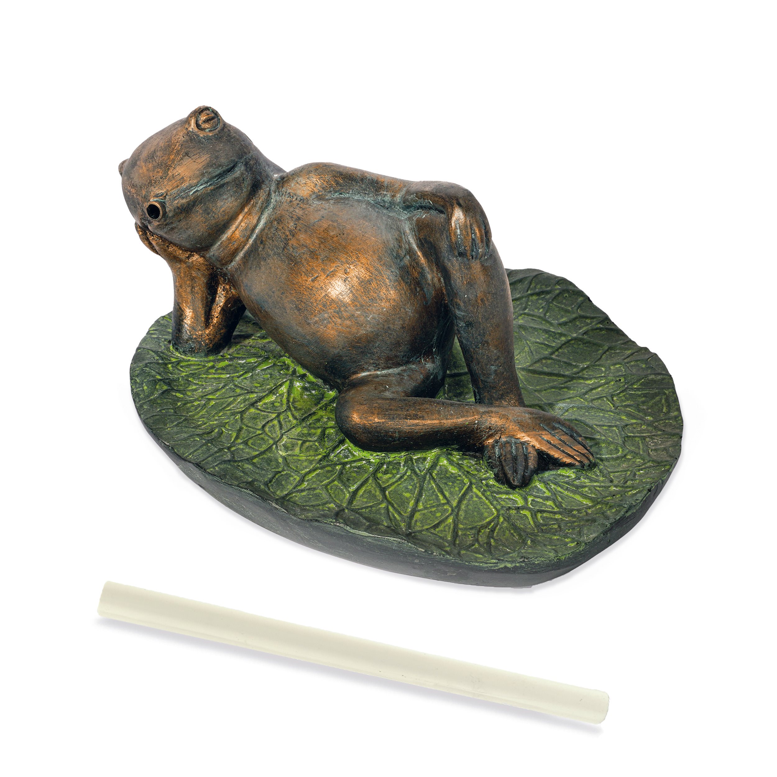 Wasserspeier-Figur Frosch seitlich liegend auf Seerose
