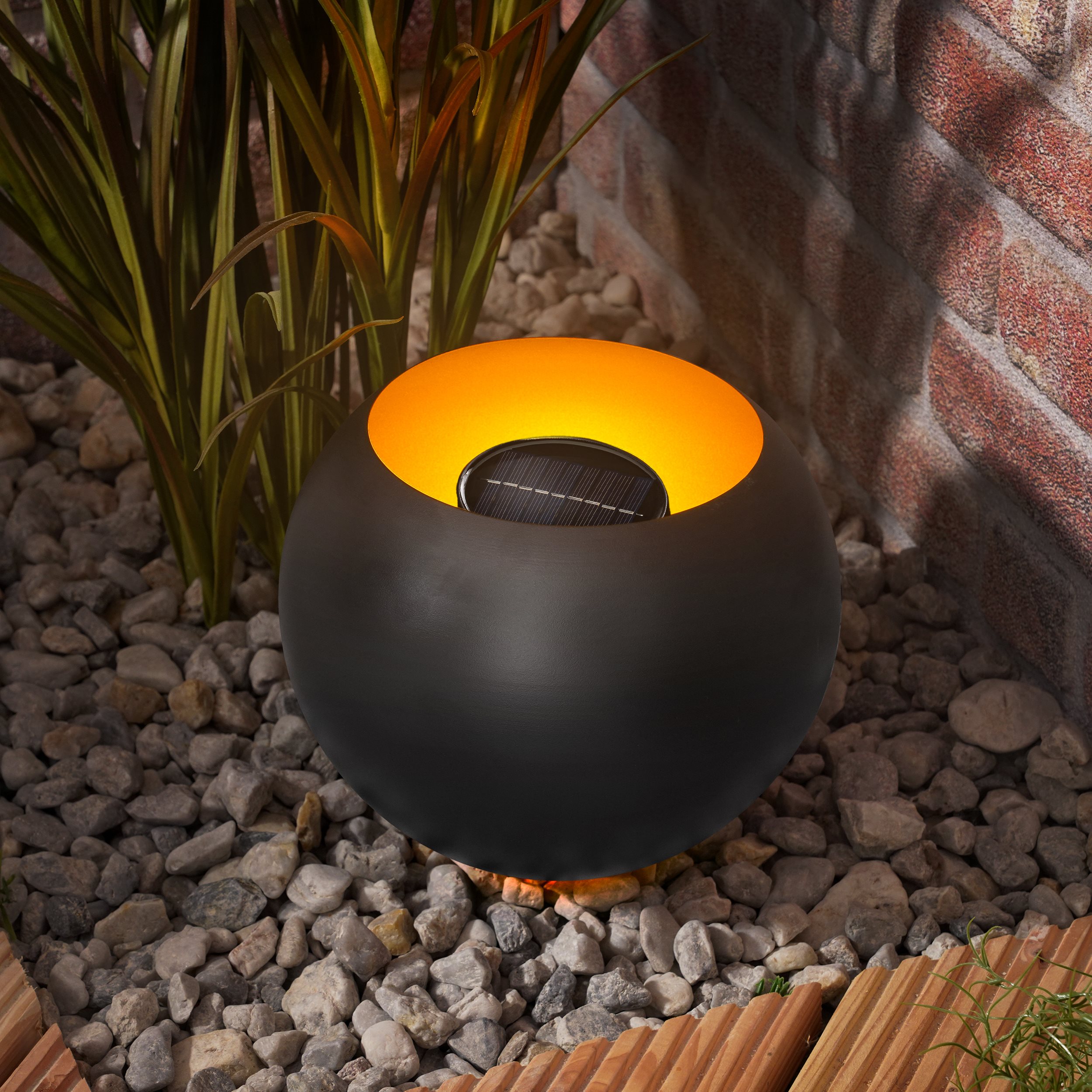 Solar Feuerschale mit realistischem Flammeneffekt