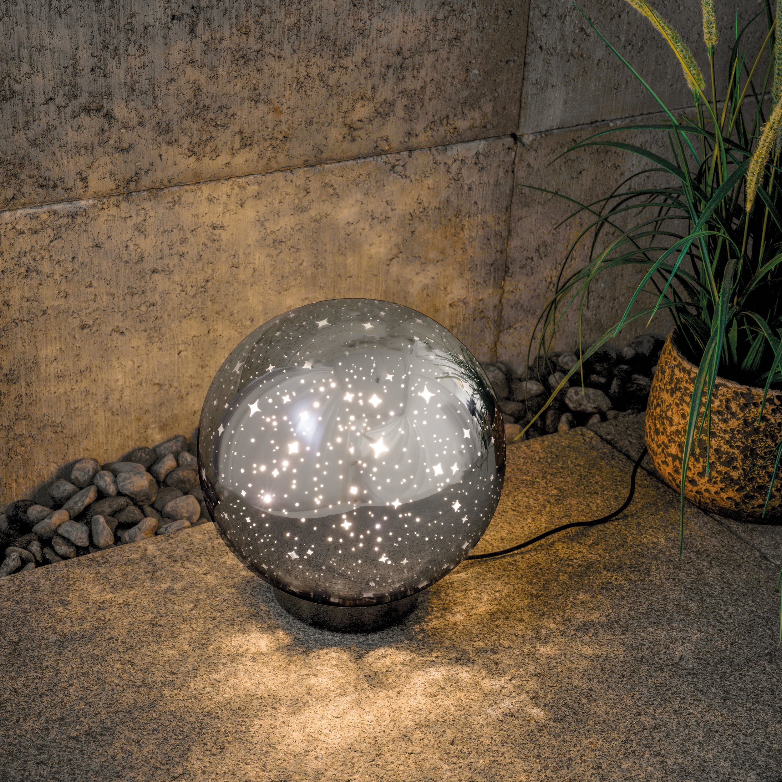 Zauberhafte Solarkugel Magic Stars ⌀ 20 cm in silber