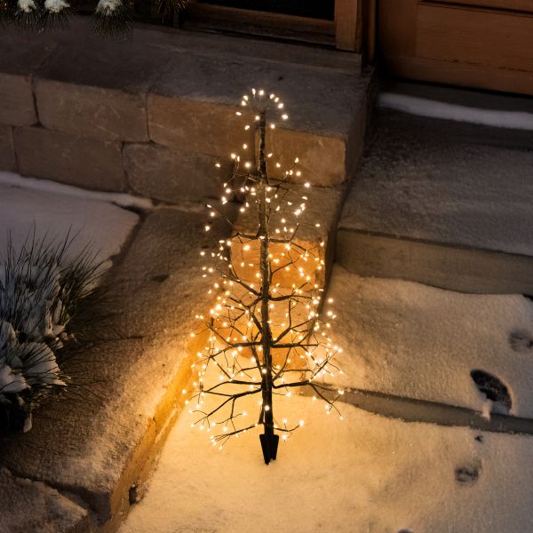 Frei gestaltbarer Solar Weihnachtsbaum mit 200 warmweißen LEDs