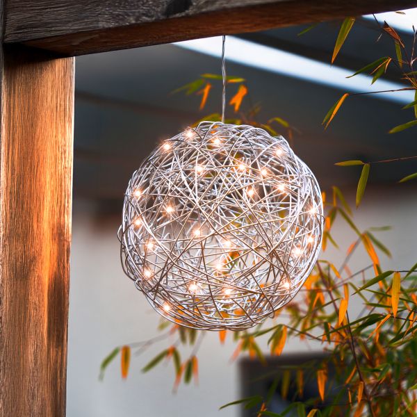 Solar LED Drahtkugel silber mit 50 bernsteinfarbenen LEDs, Ø 25 cm