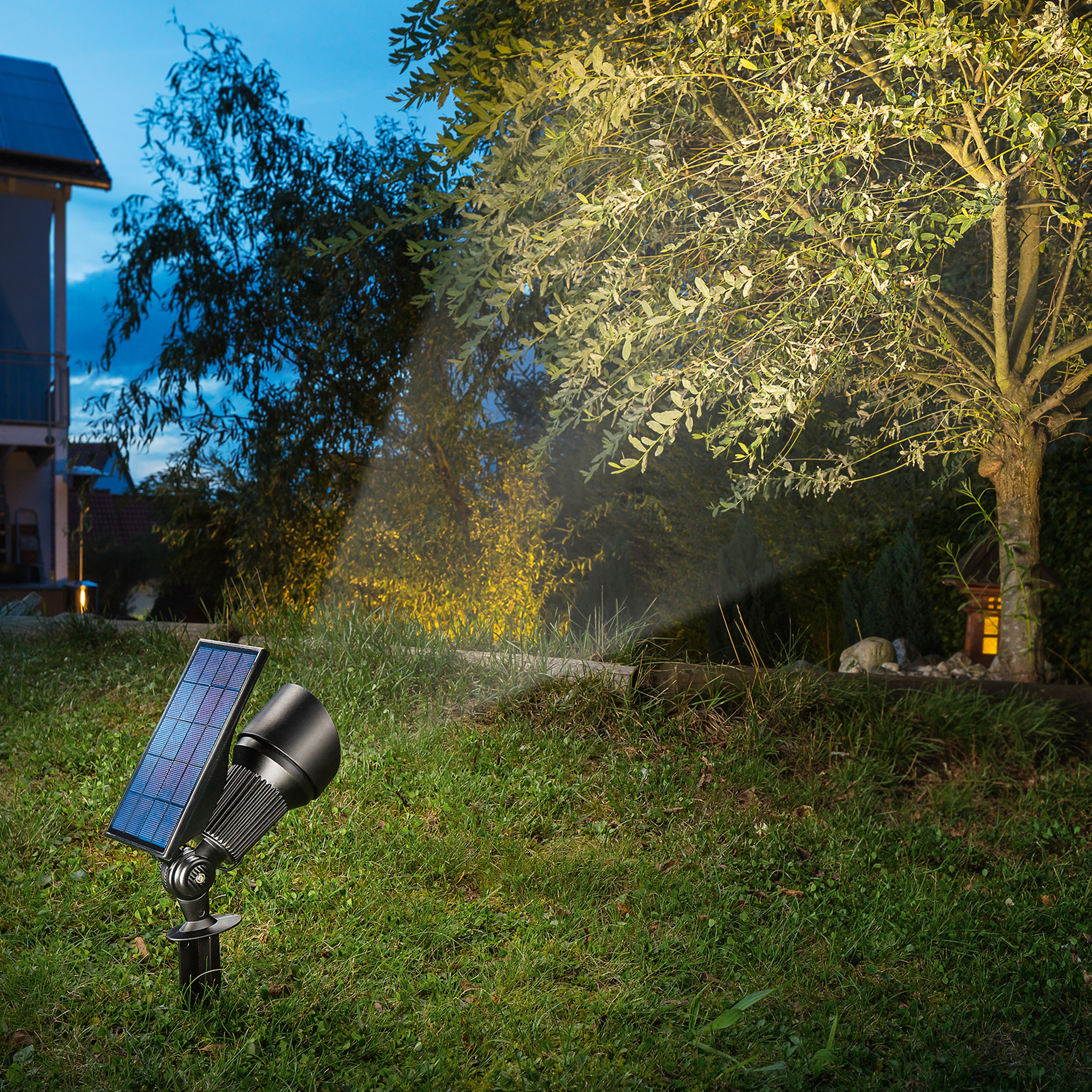 1X Solar Spot Lichter Sonne Powered 4 LED Garten Outdoor Woodside Garten O9D1 